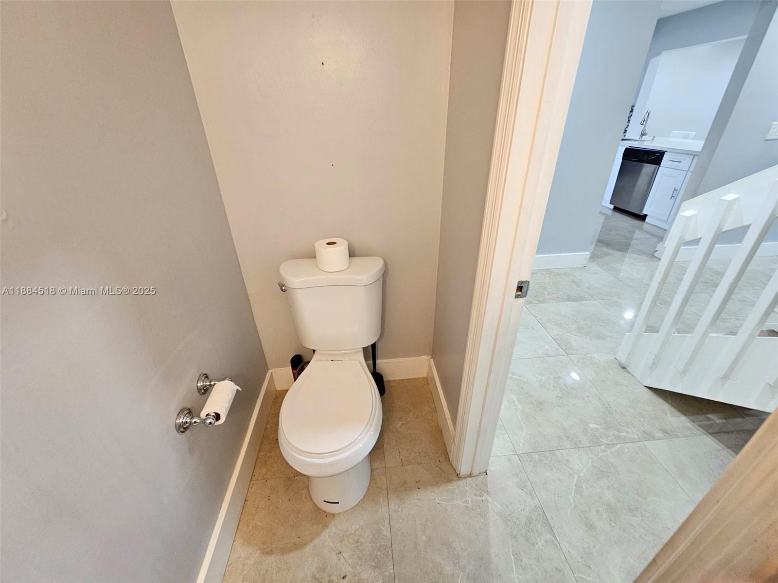 TARTAN COCONUT CREEK PHAS - Residential Lease