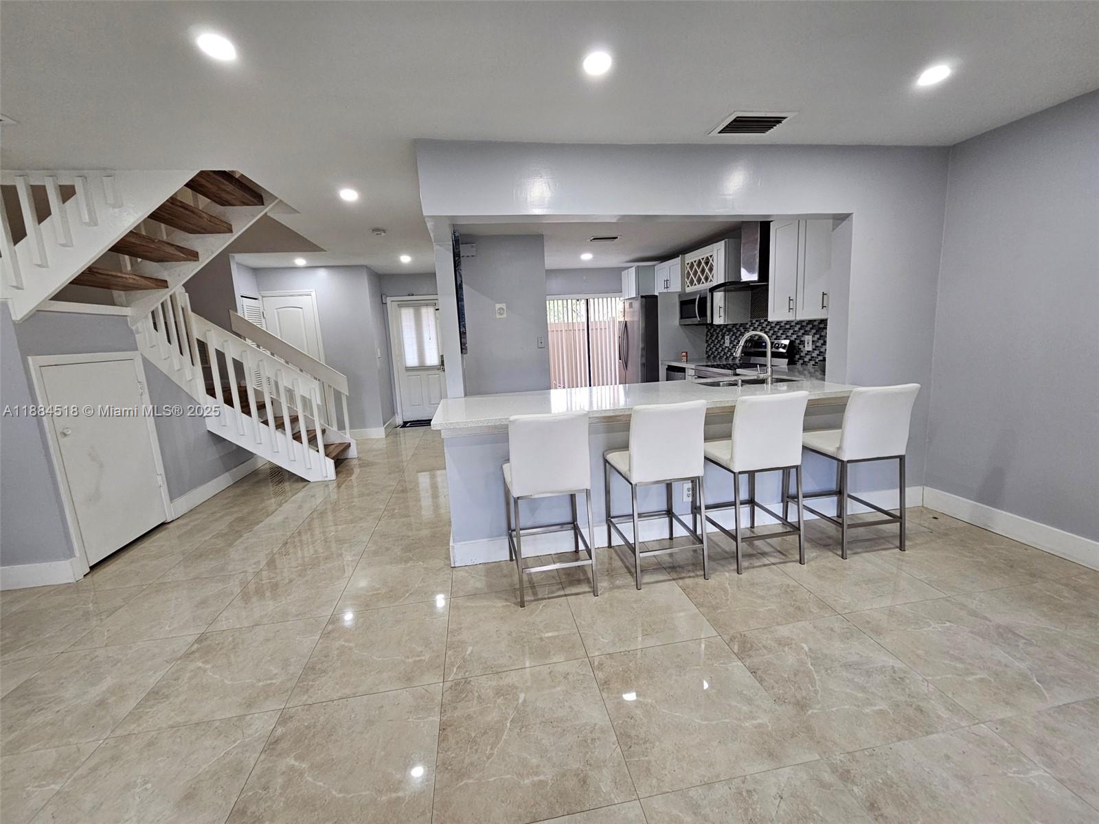 TARTAN COCONUT CREEK PHAS - Residential Lease