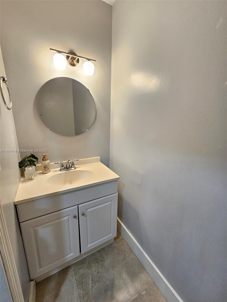 TARTAN COCONUT CREEK PHAS - Residential Lease