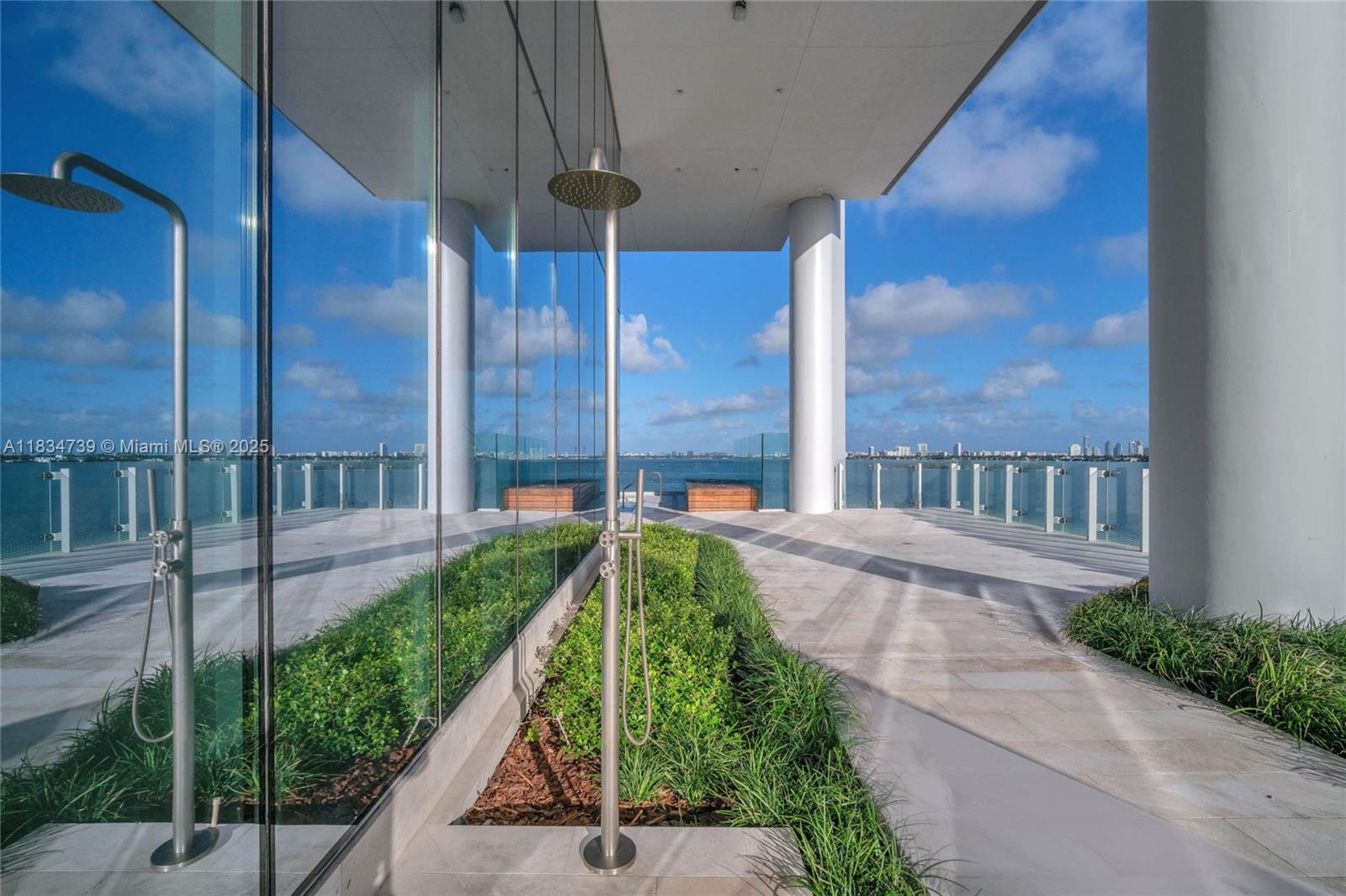 ESCOTTONIA PARK - Residential