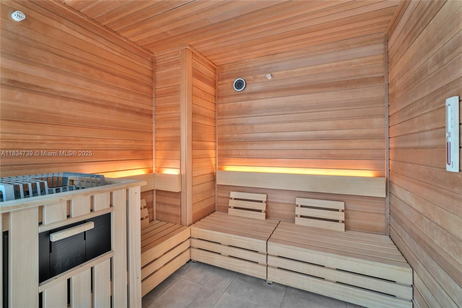 ESCOTTONIA PARK - Residential