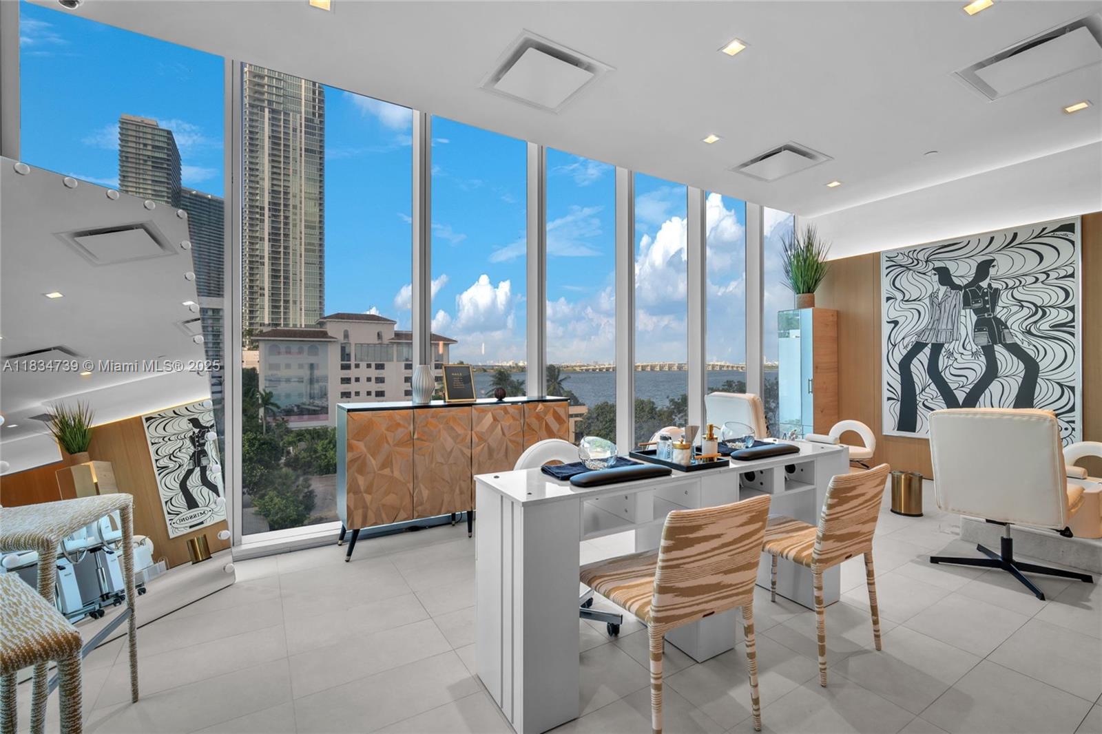 ESCOTTONIA PARK - Residential