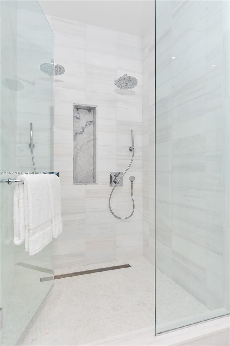 ESCOTTONIA PARK - Residential