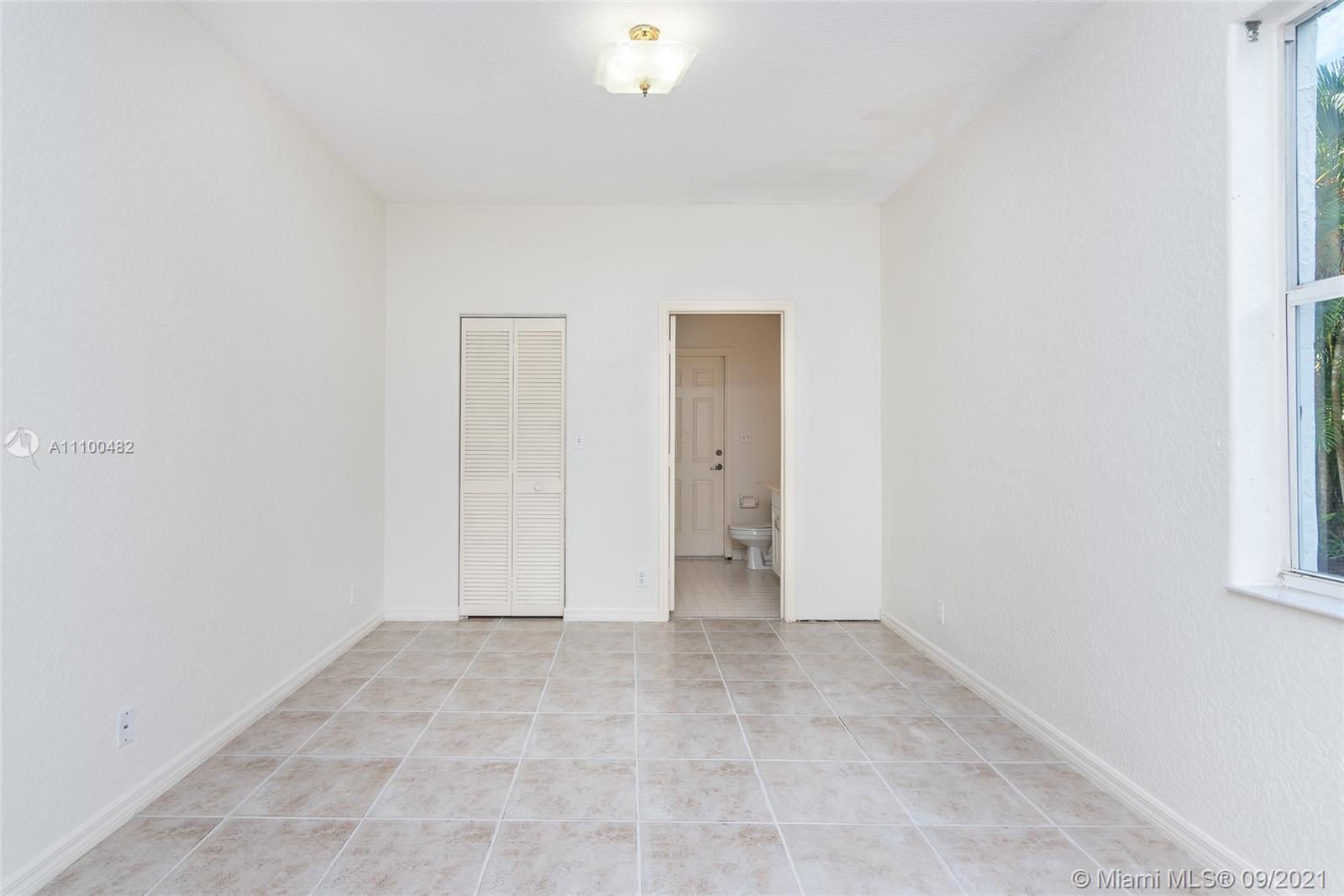 SILVER LAKES AT PEMBROKE - Residential Lease