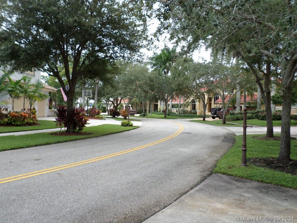 SILVER LAKES AT PEMBROKE - Residential Lease