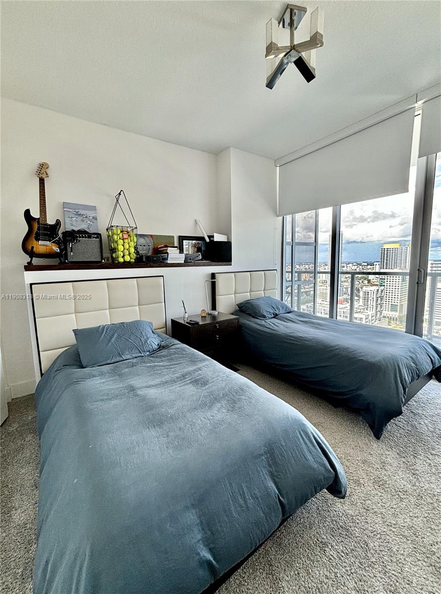 AXIS ON BRICKELL COND - Residential