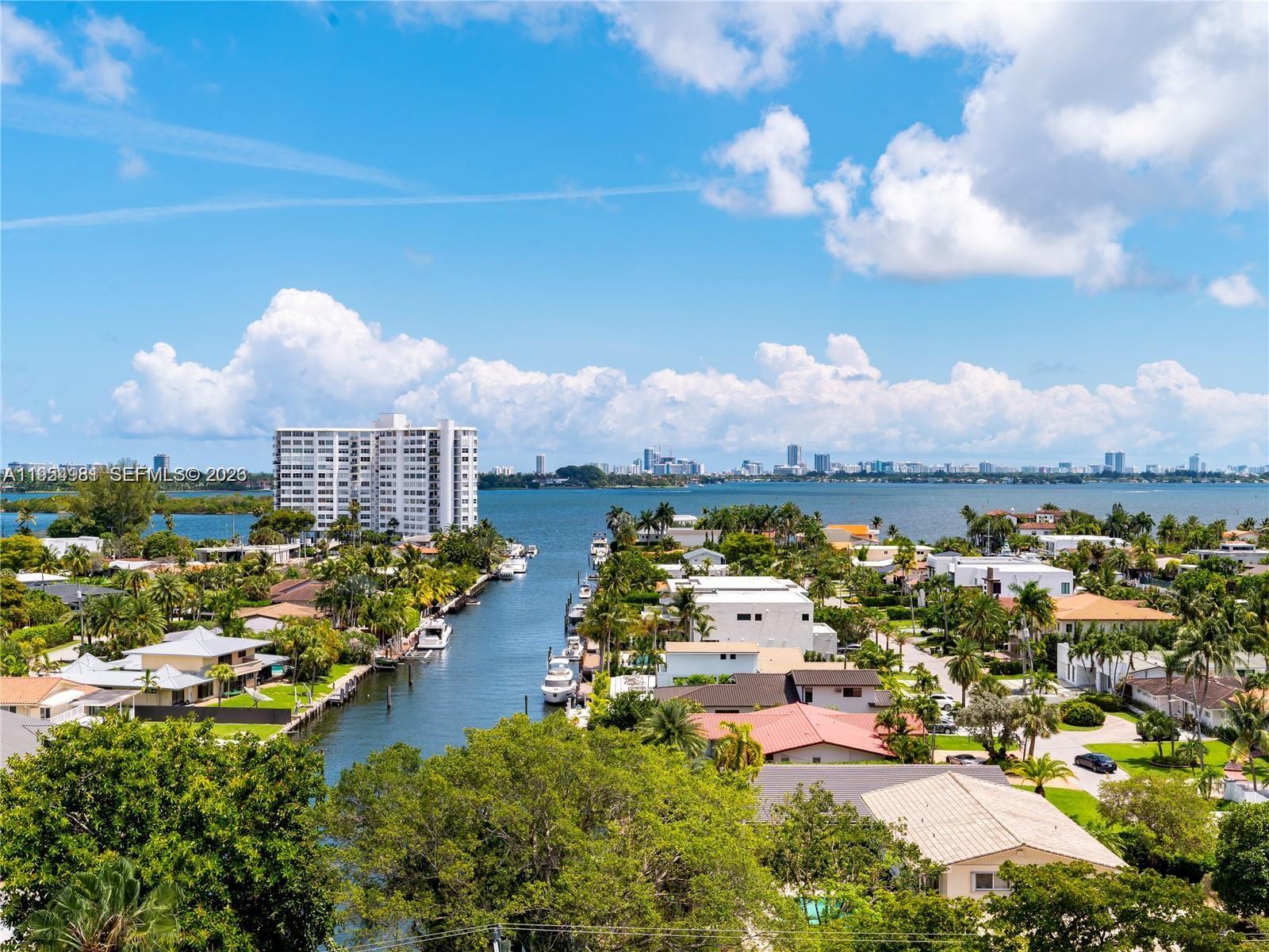 BAYVIEW TOWERS CONDO SOUT - Residential