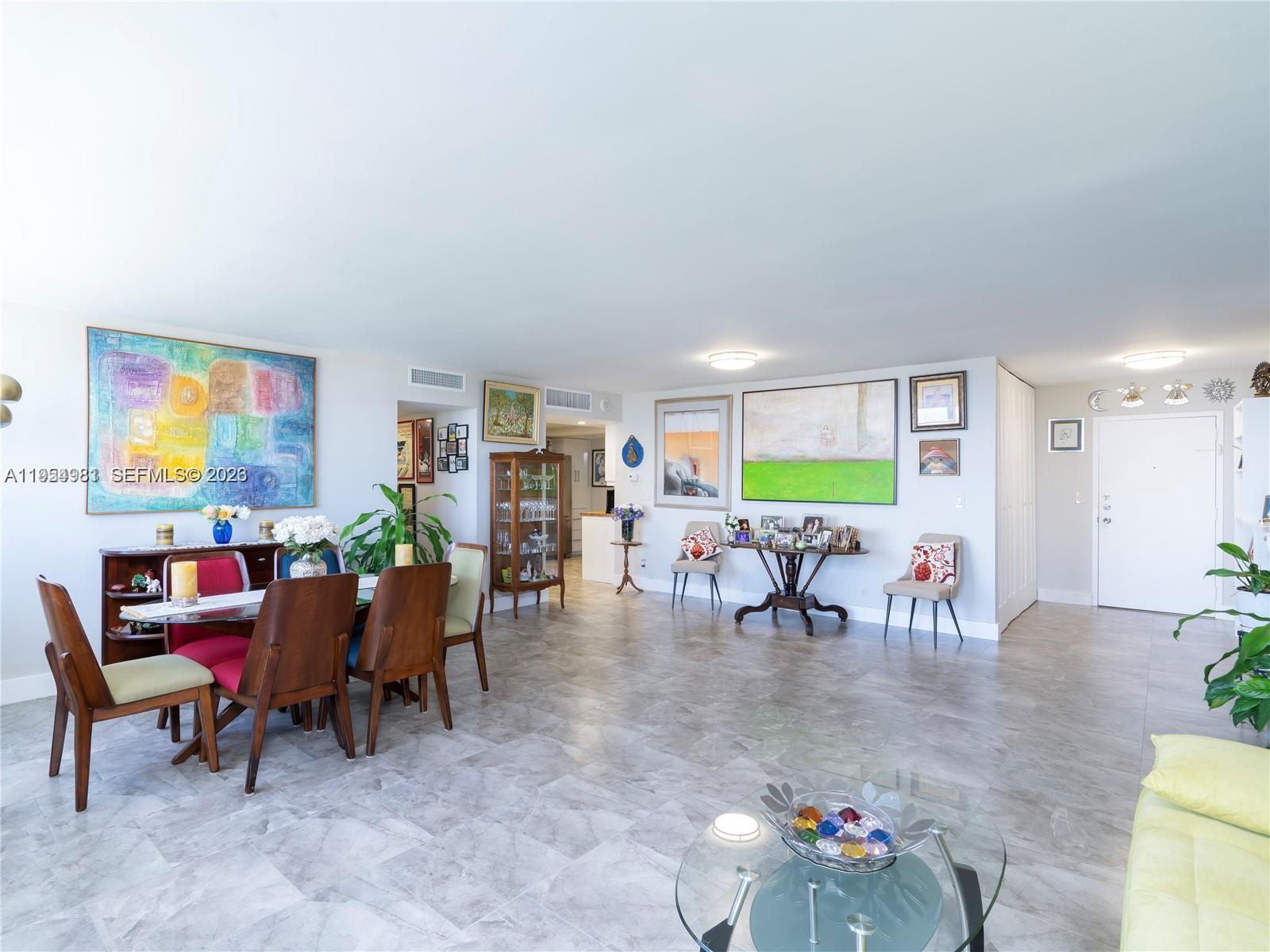 BAYVIEW TOWERS CONDO SOUT - Residential