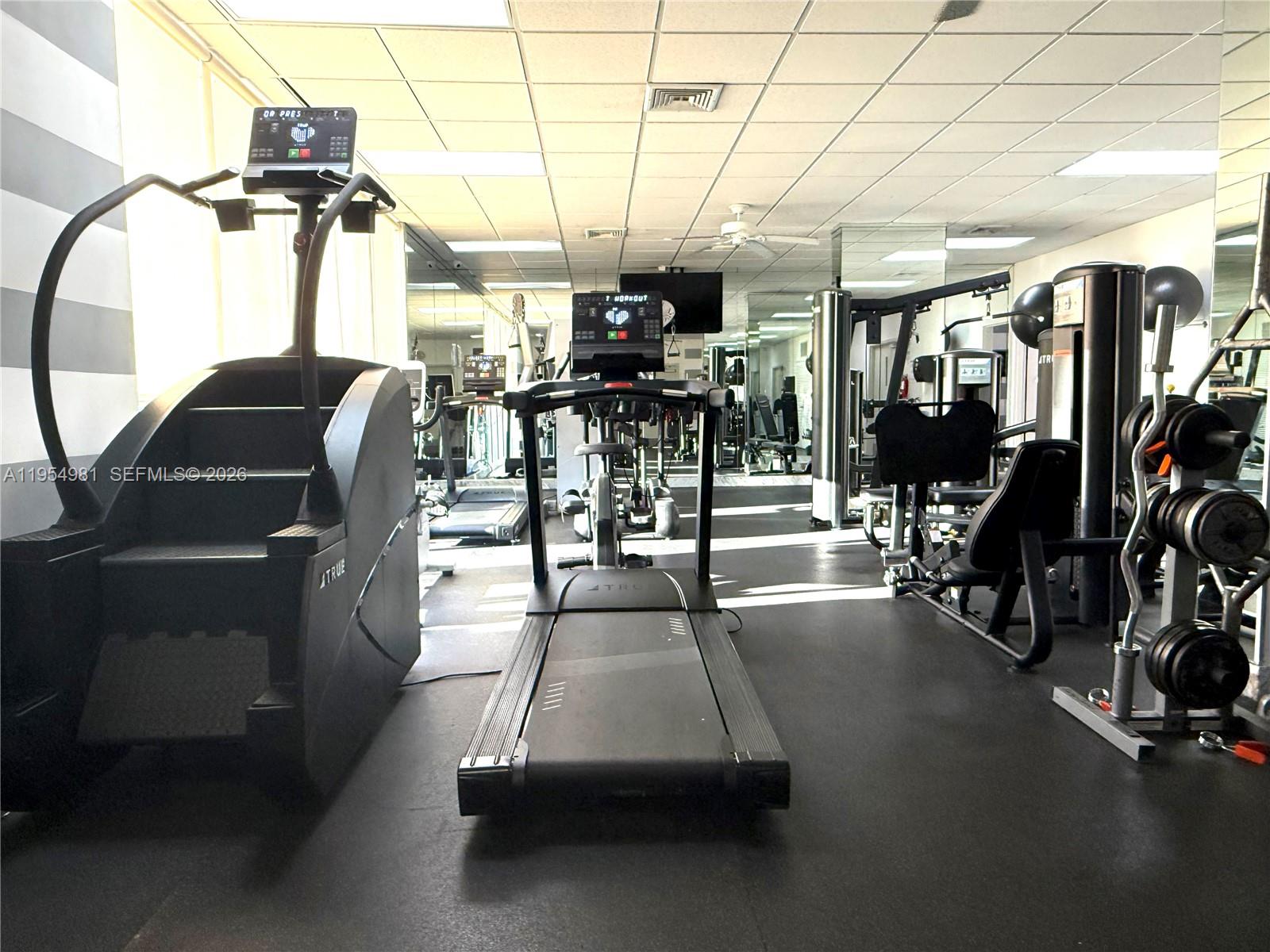 BAYVIEW TOWERS CONDO SOUT - Residential