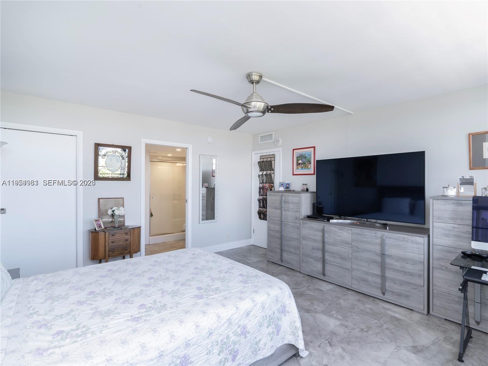 BAYVIEW TOWERS CONDO SOUT - Residential