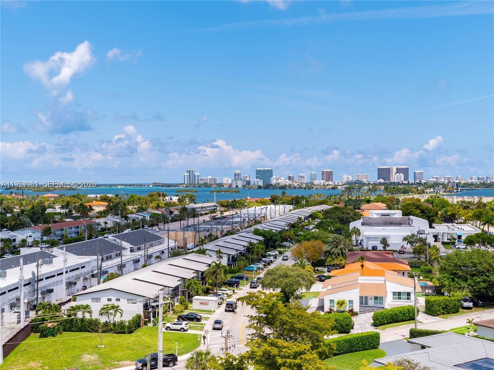 BAYVIEW TOWERS CONDO SOUT - Residential