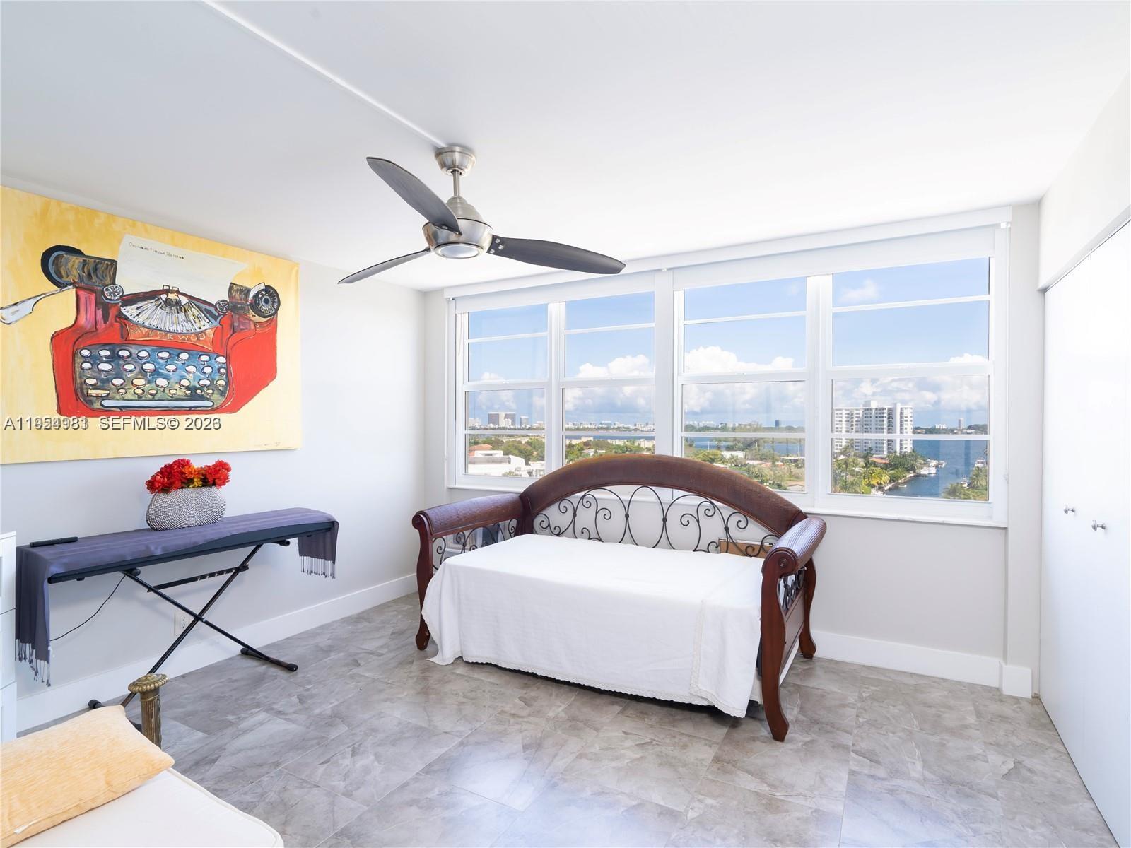 BAYVIEW TOWERS CONDO SOUT - Residential