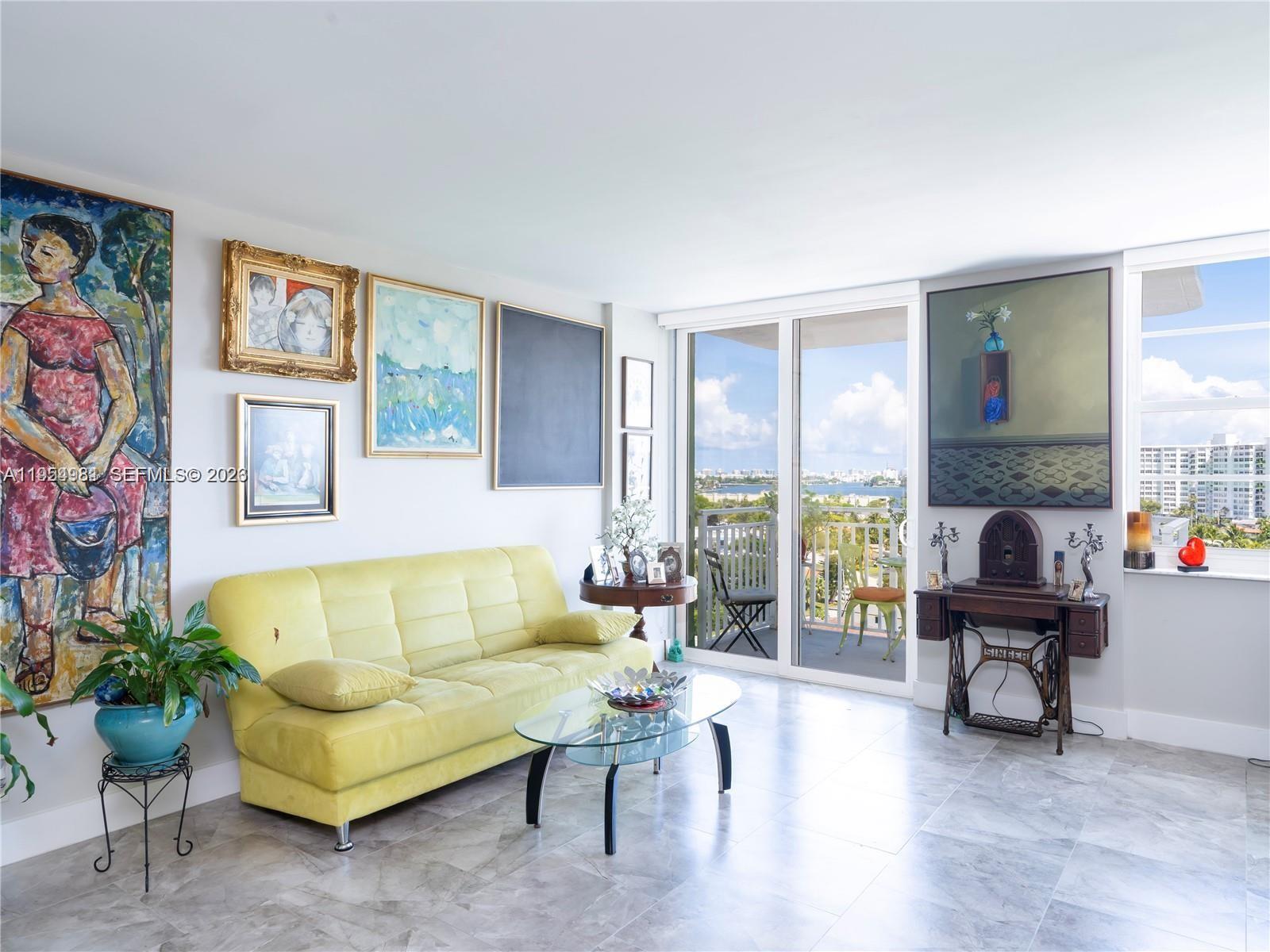 BAYVIEW TOWERS CONDO SOUT - Residential