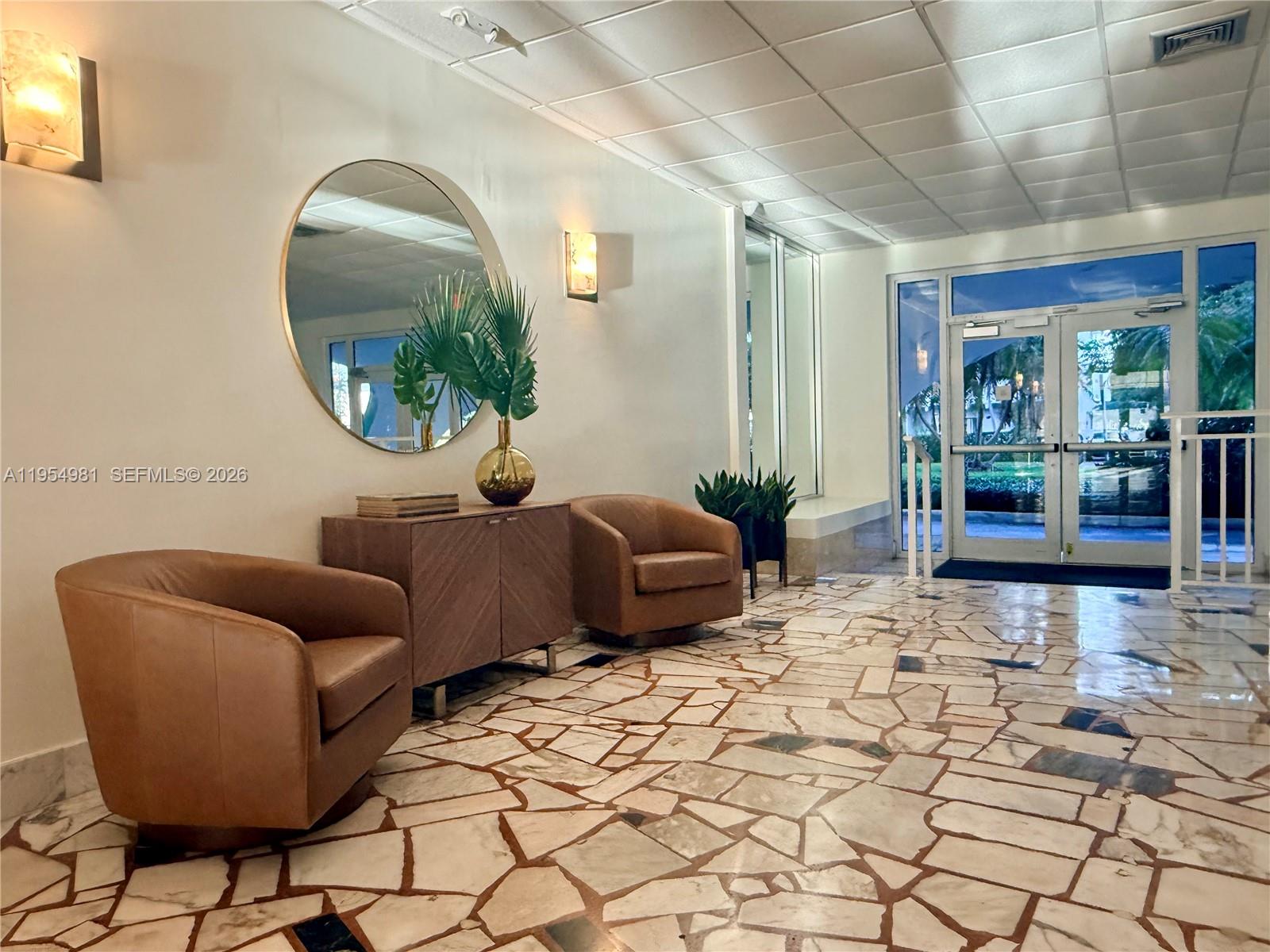 BAYVIEW TOWERS CONDO SOUT - Residential