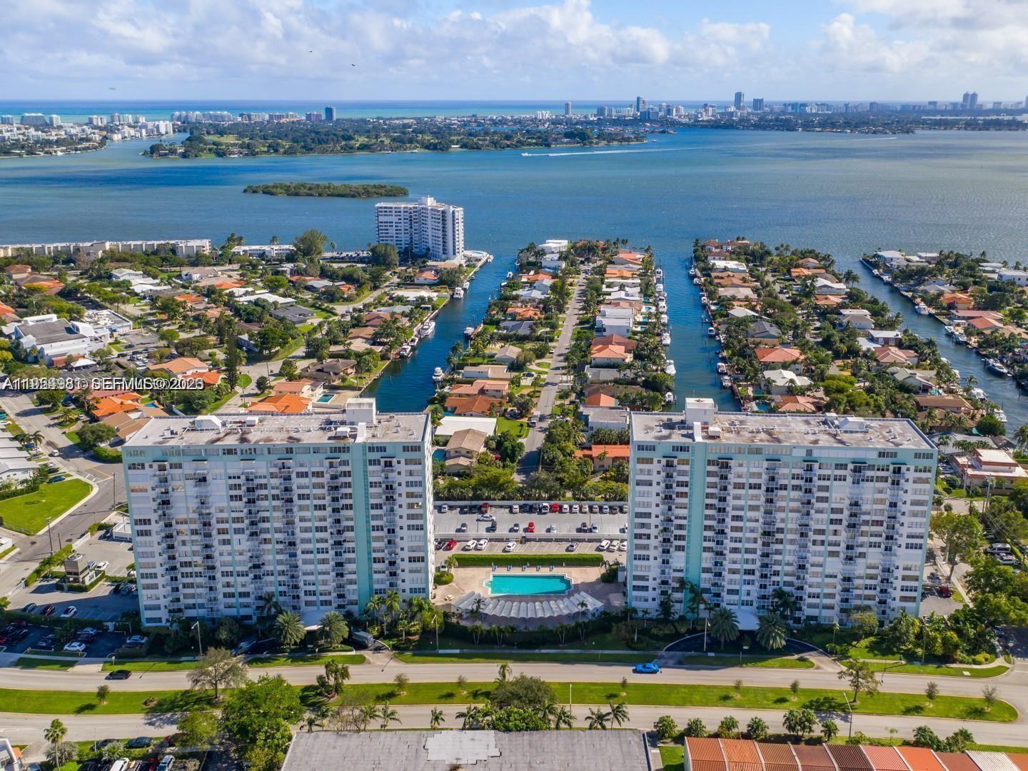 BAYVIEW TOWERS CONDO SOUT - Residential