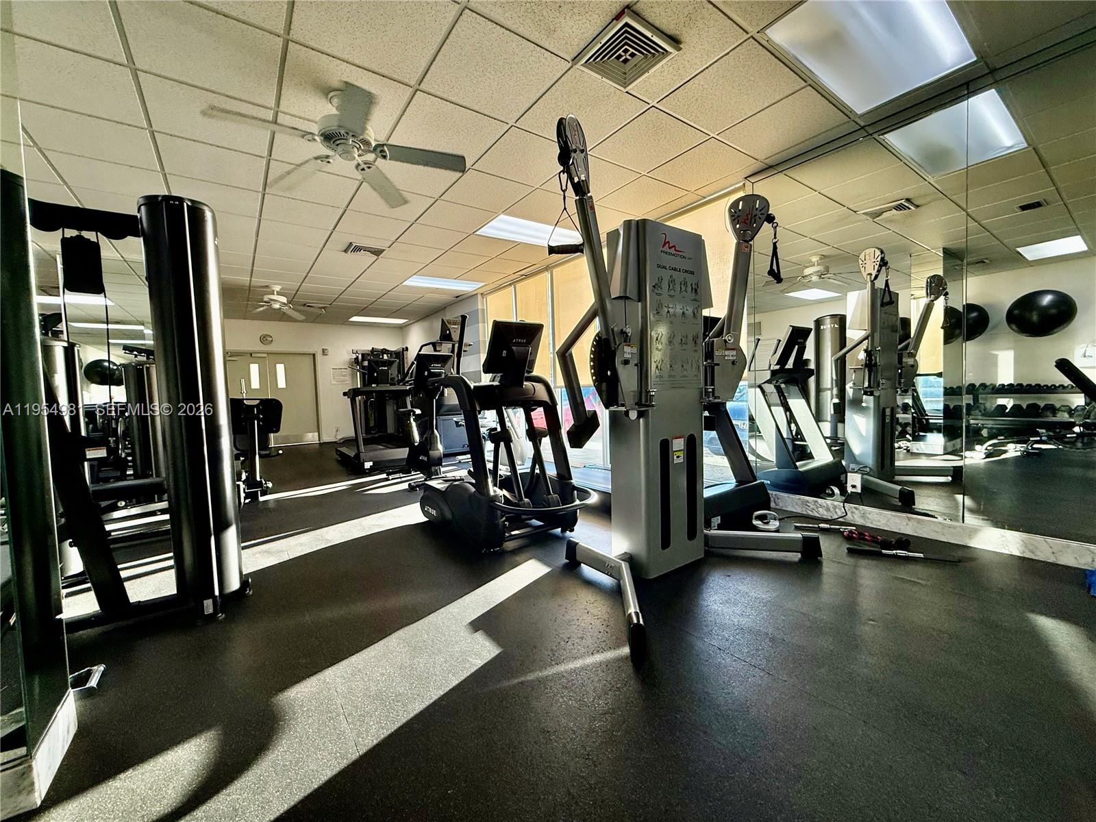 BAYVIEW TOWERS CONDO SOUT - Residential