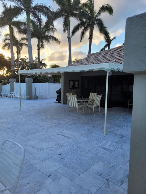 Single Family Residence in Delray Beach FL 571 Pelican Way Way 50.jpg
