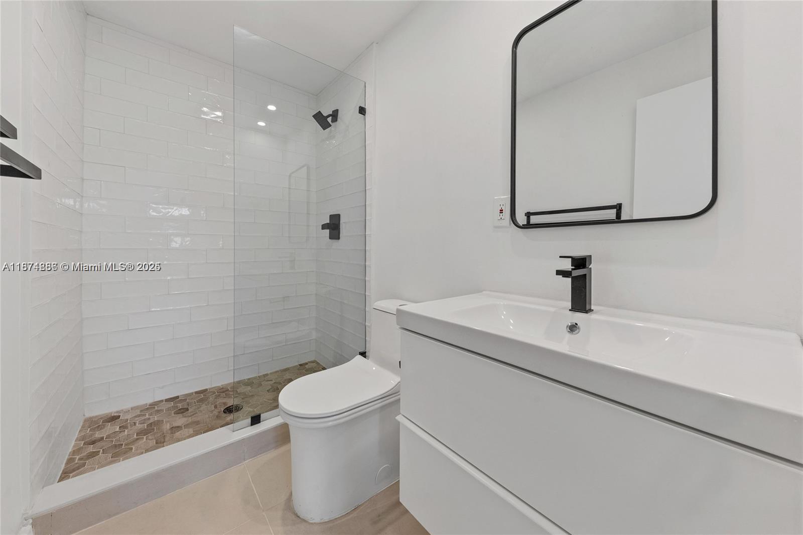 TREASURE PLAZA - Residential Lease