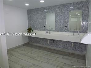 PLAZA OF AMERICAS CONDO P - Residential Lease