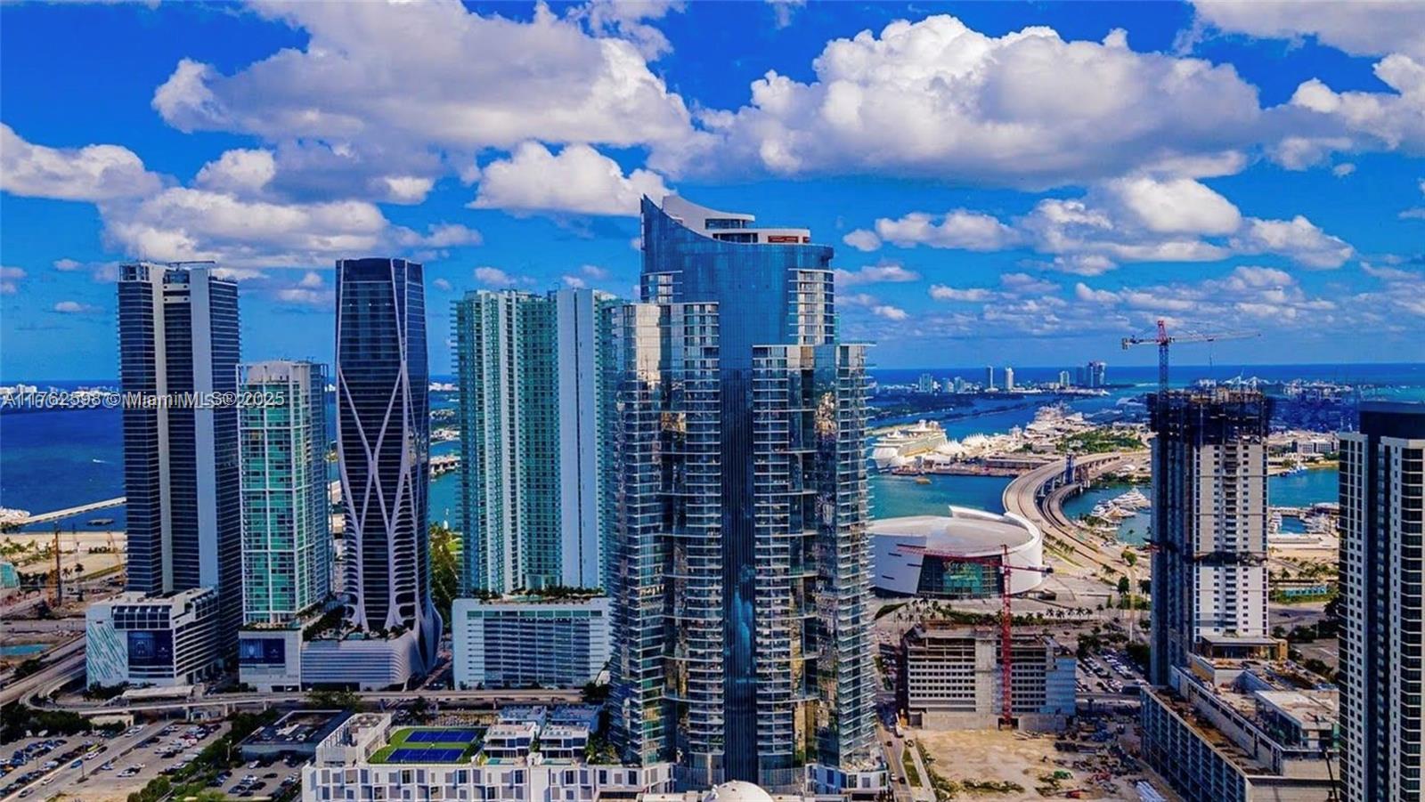 PARAMOUNT MIAMI WORLDCENT - Residential