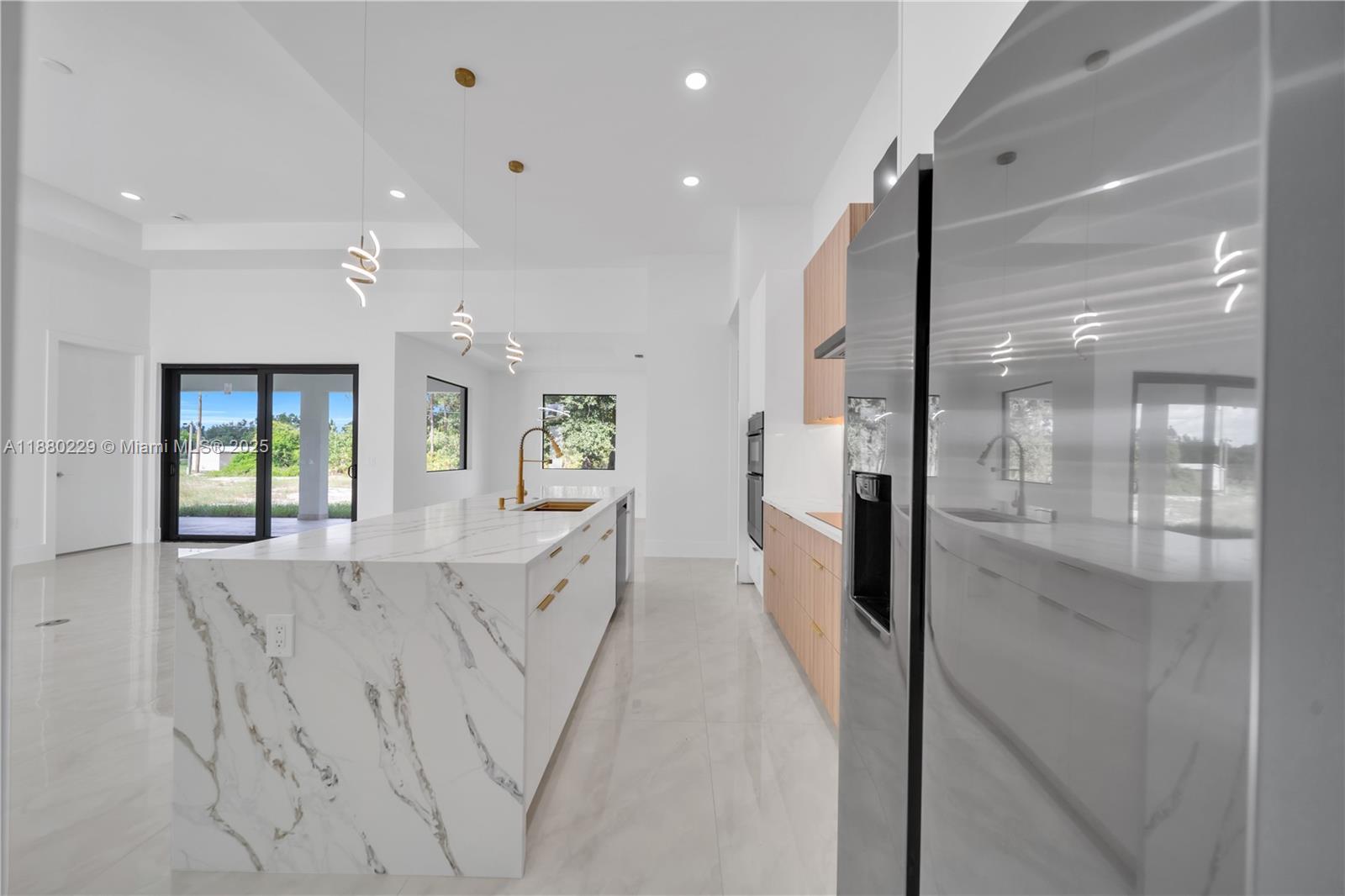 LEEHIGH ACRES - Residential