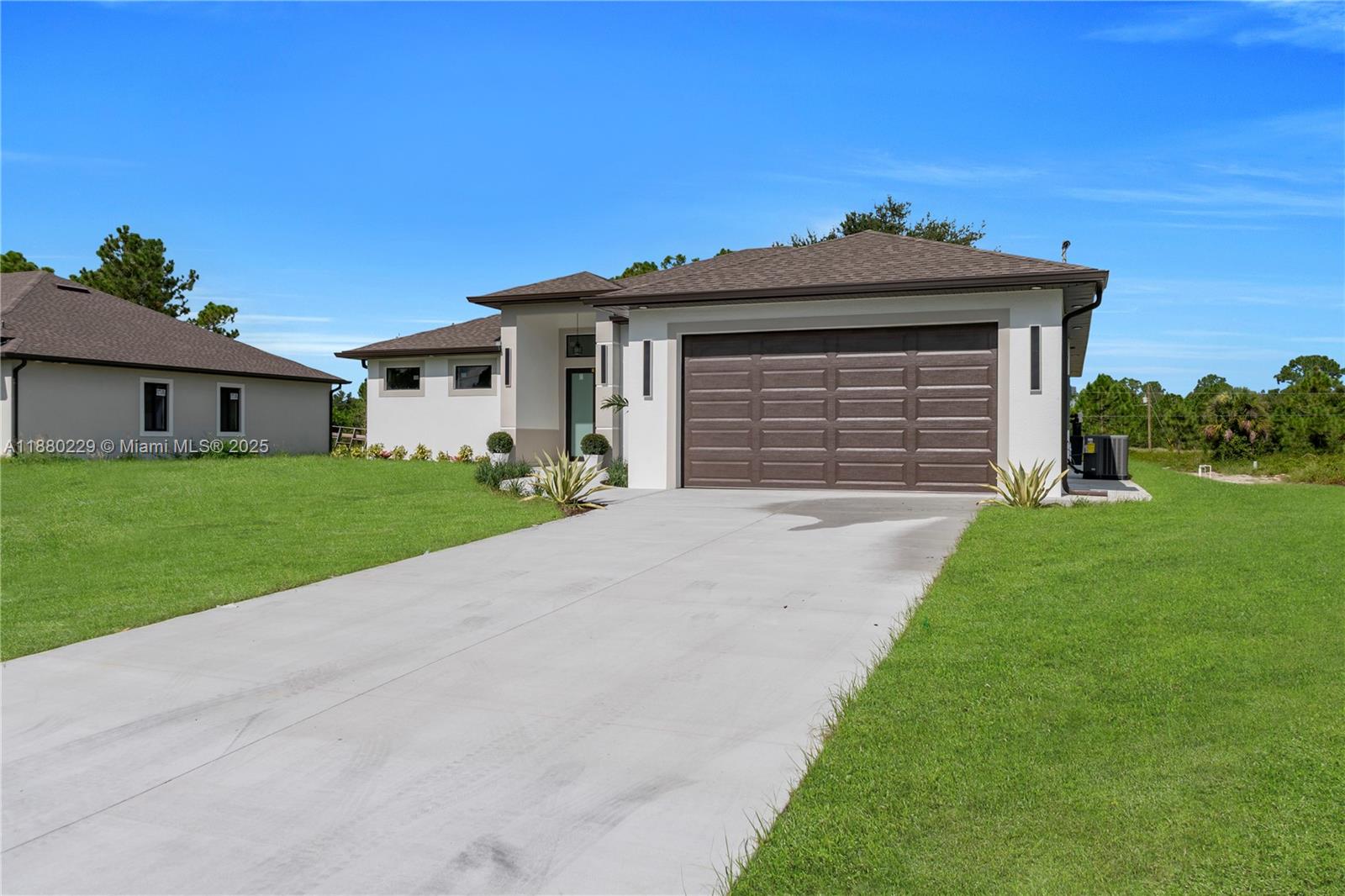 LEEHIGH ACRES - Residential