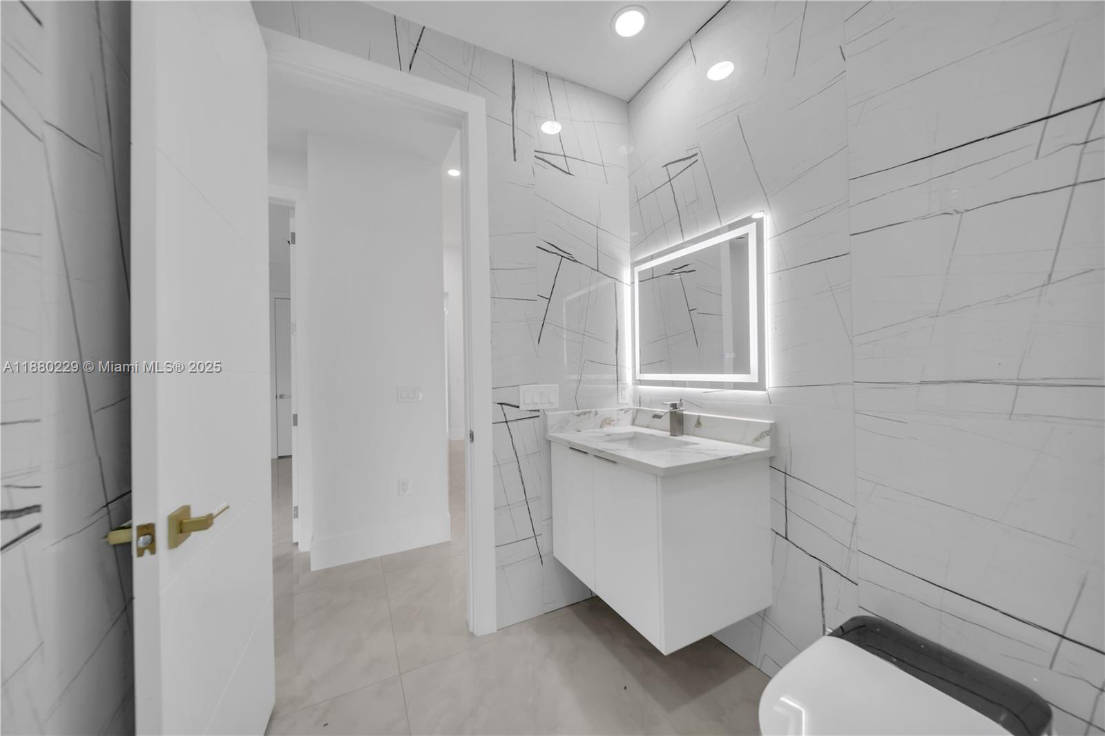 LEEHIGH ACRES - Residential