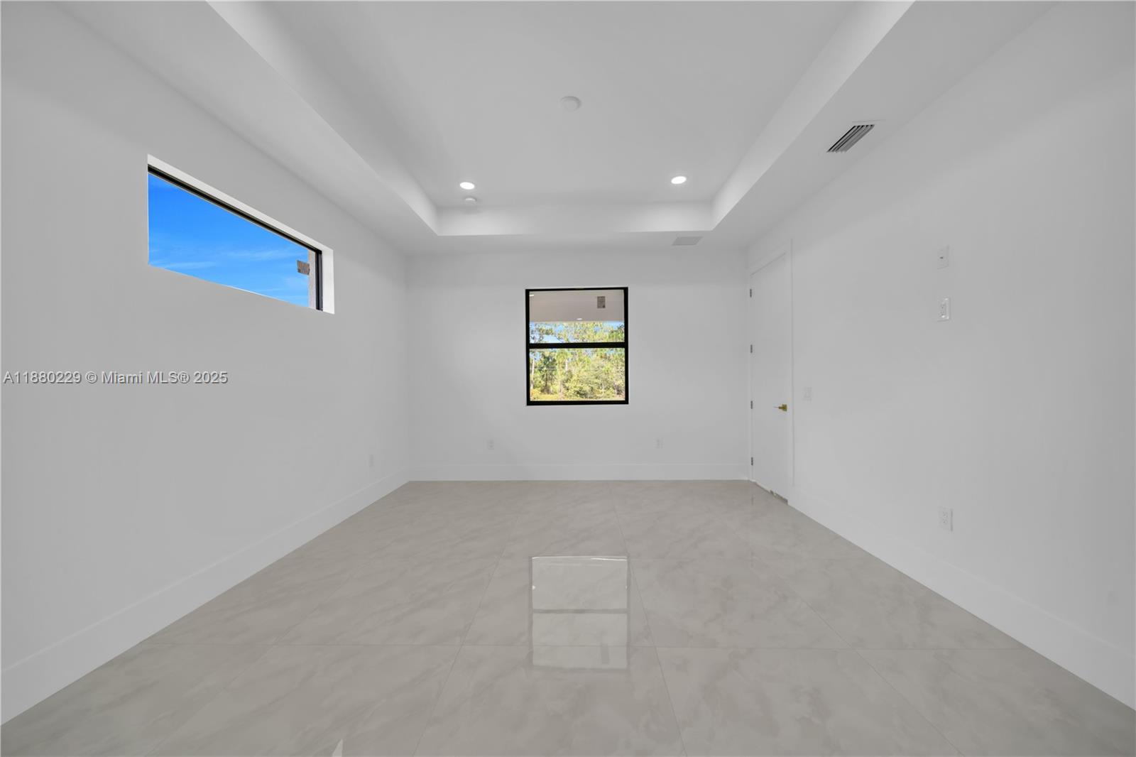 LEEHIGH ACRES - Residential