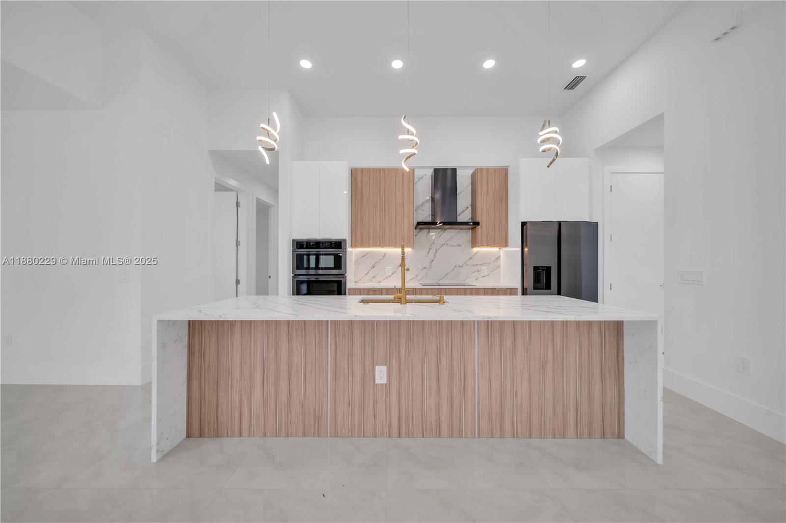 LEEHIGH ACRES - Residential