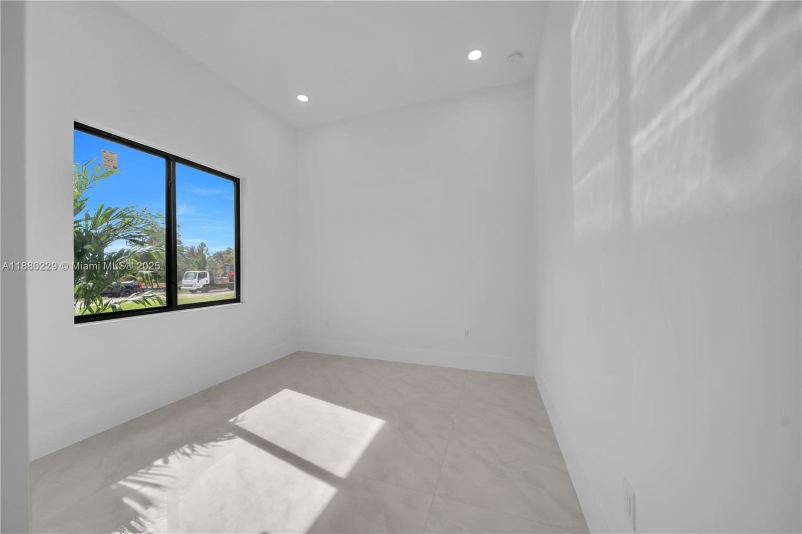 LEEHIGH ACRES - Residential