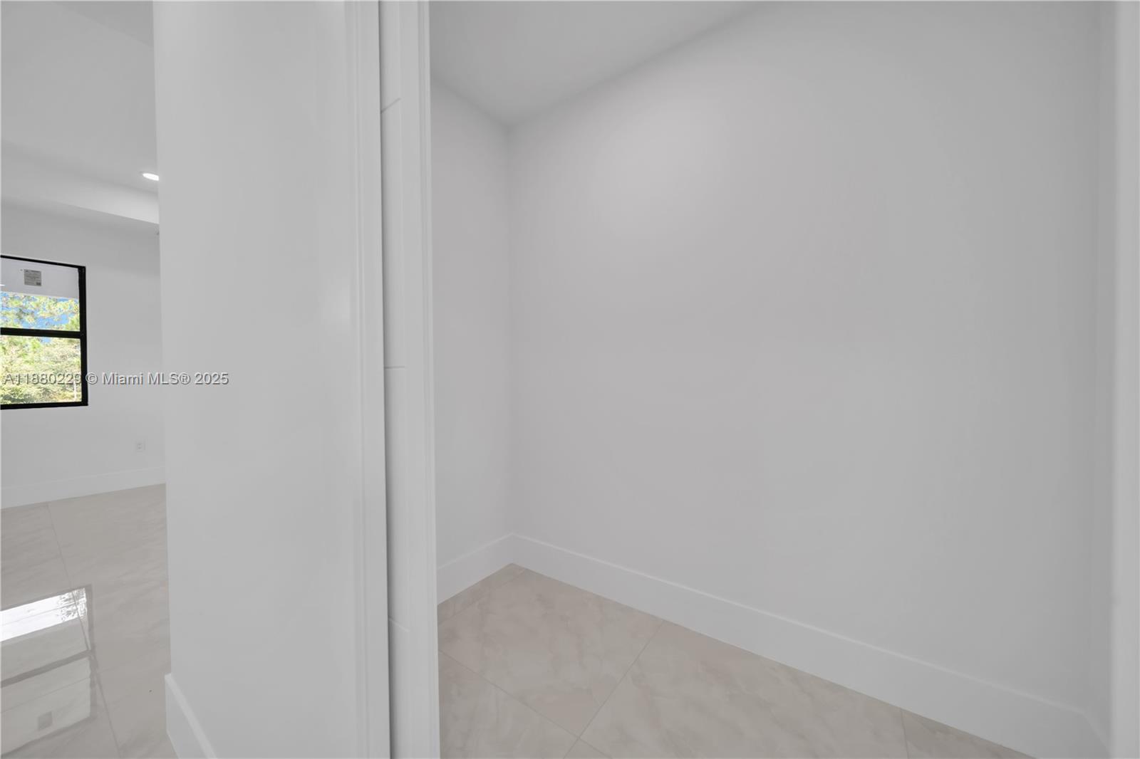 LEEHIGH ACRES - Residential