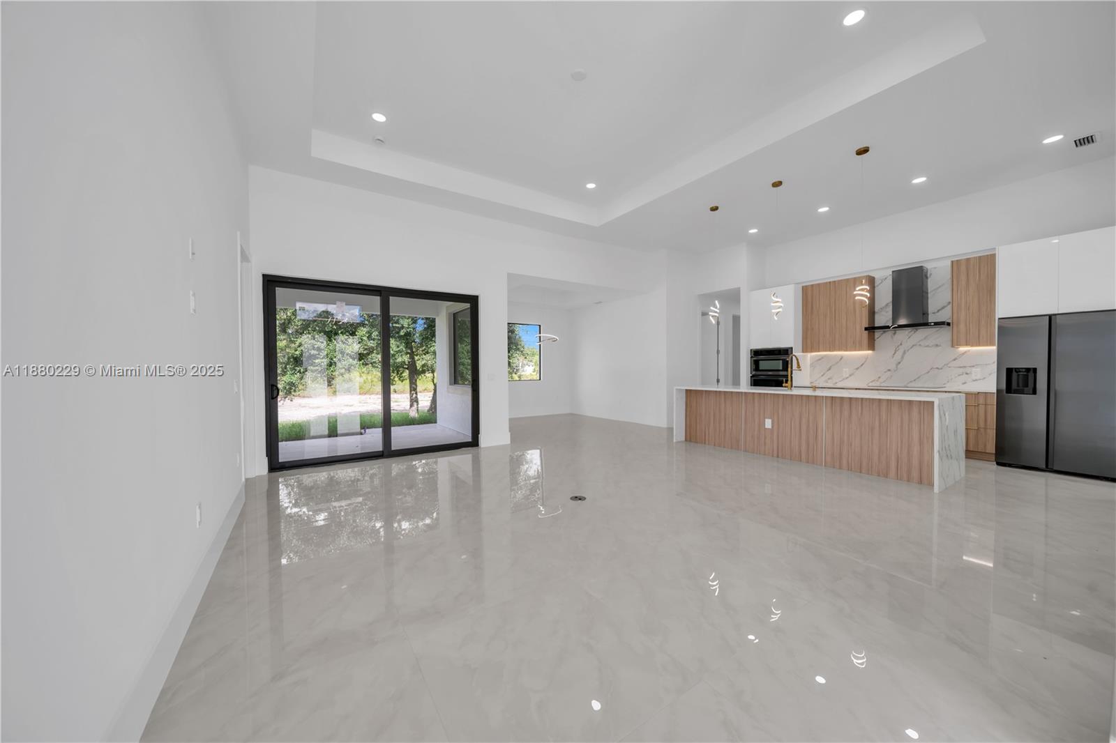 LEEHIGH ACRES - Residential