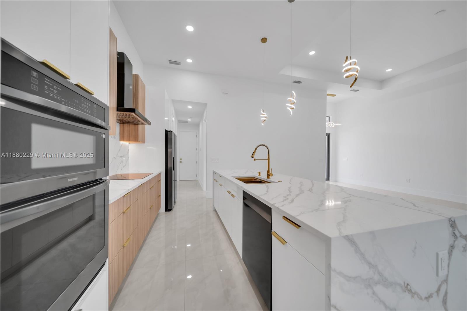 LEEHIGH ACRES - Residential