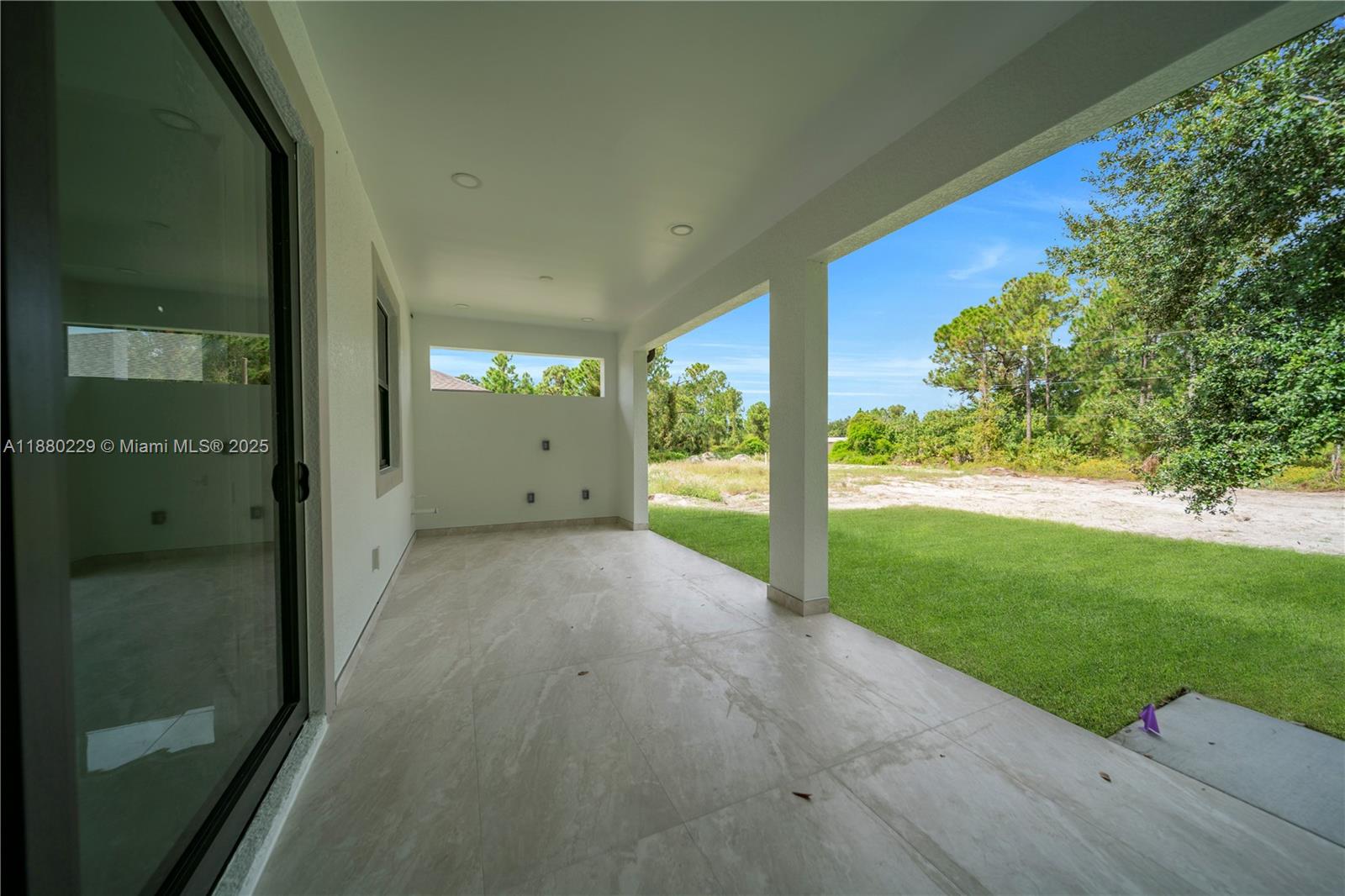 LEEHIGH ACRES - Residential