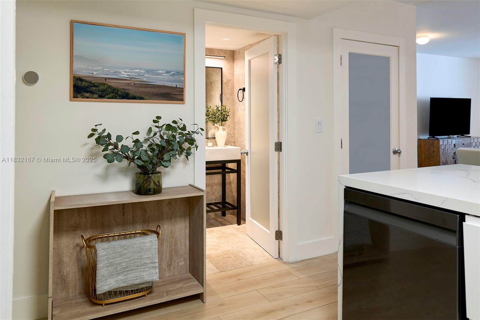 RONEY PALACE CONDO - Residential Lease