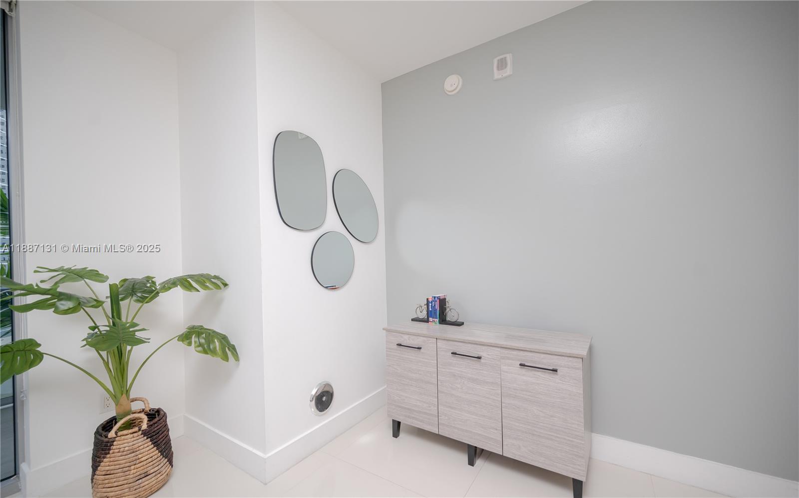 BRICKELLHOUSE CONDO - Residential