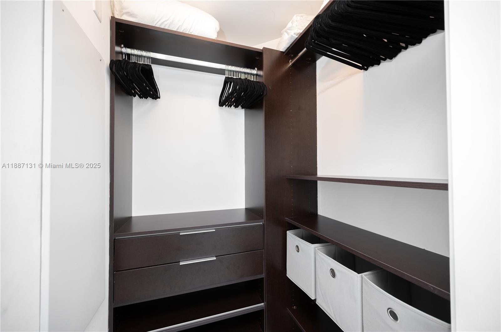 BRICKELLHOUSE CONDO - Residential