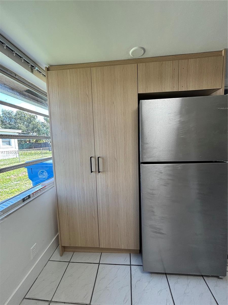 MIAMI GARDENS ESTATES - Residential Income