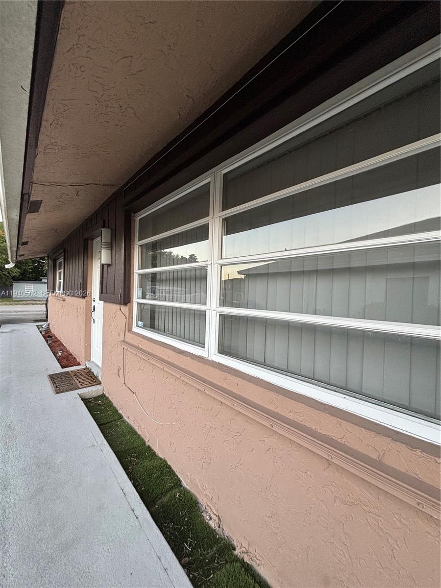 MIAMI GARDENS ESTATES - Residential Income