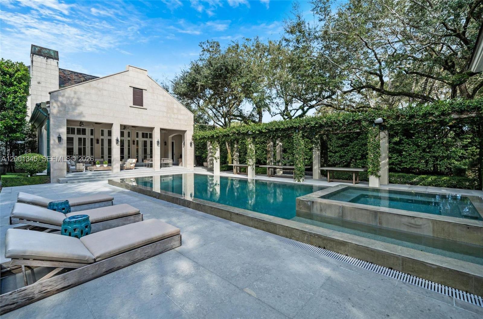 MARTIN SUBURBAN ACRES - Residential