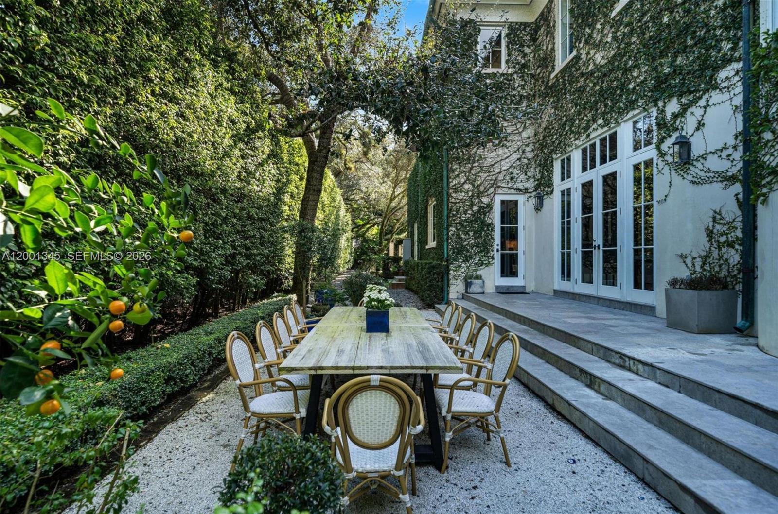 MARTIN SUBURBAN ACRES - Residential