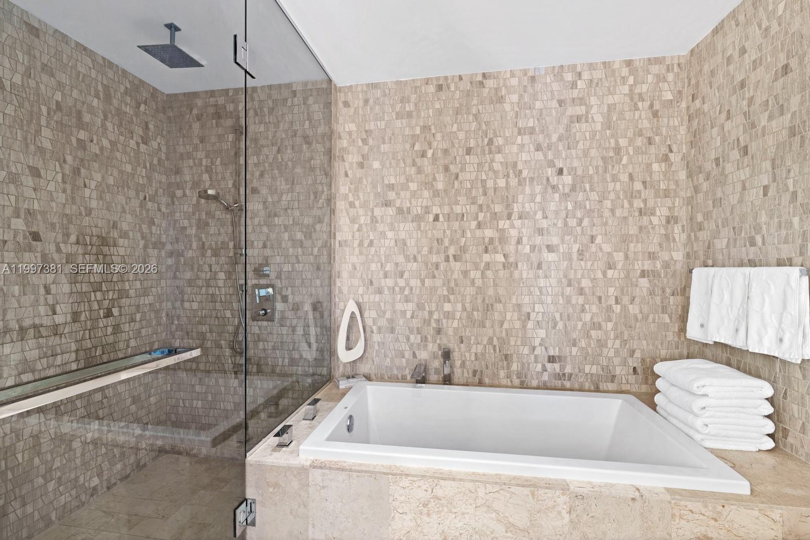 RISE CONDO - Residential Lease