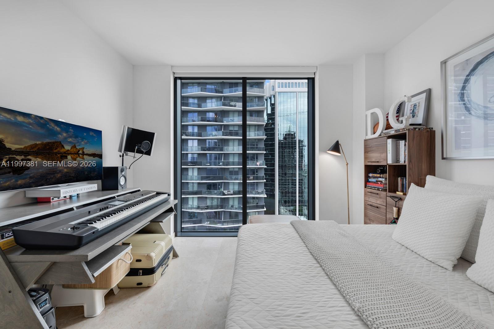 RISE CONDO - Residential Lease