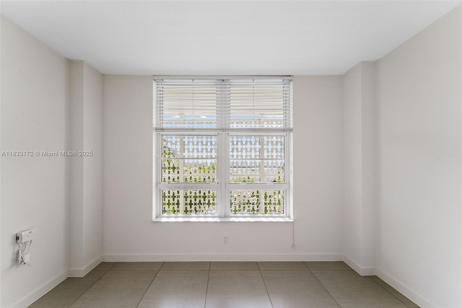 910 West Ave 0329