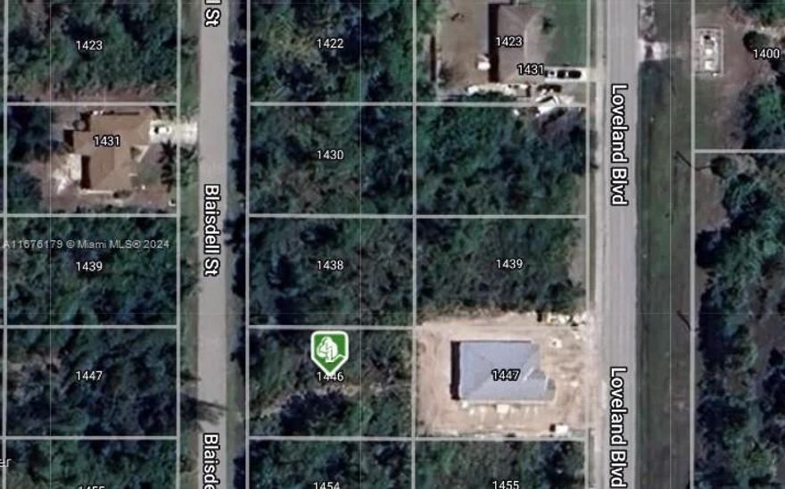 Florida Lot superclose to high values homes close to everything . 
Owner offers 0% financing with 30%+ down.