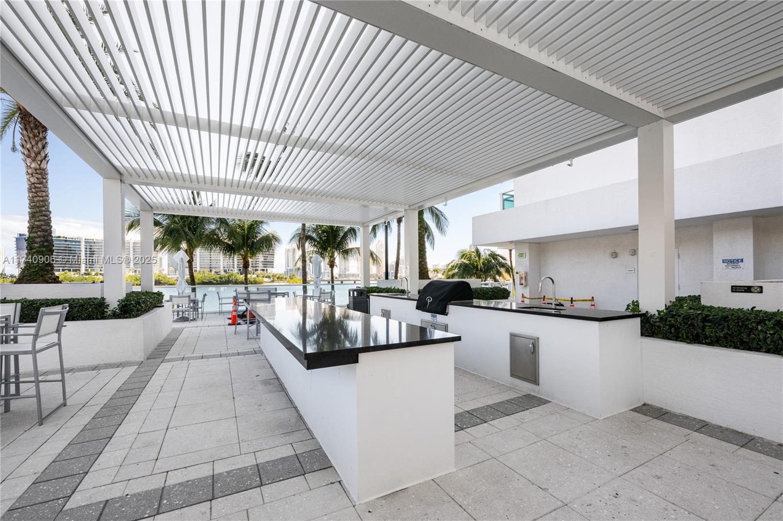 THE PENINSULA CONDO - Residential