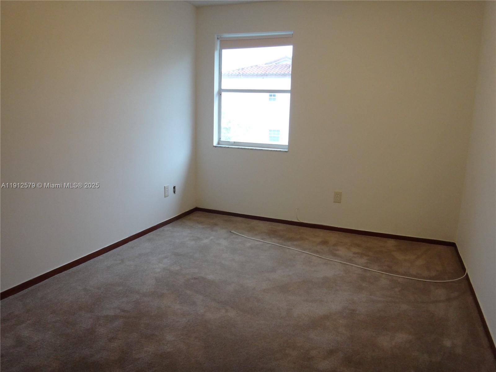 SAGA BAY TOWNHOMES - Residential Lease