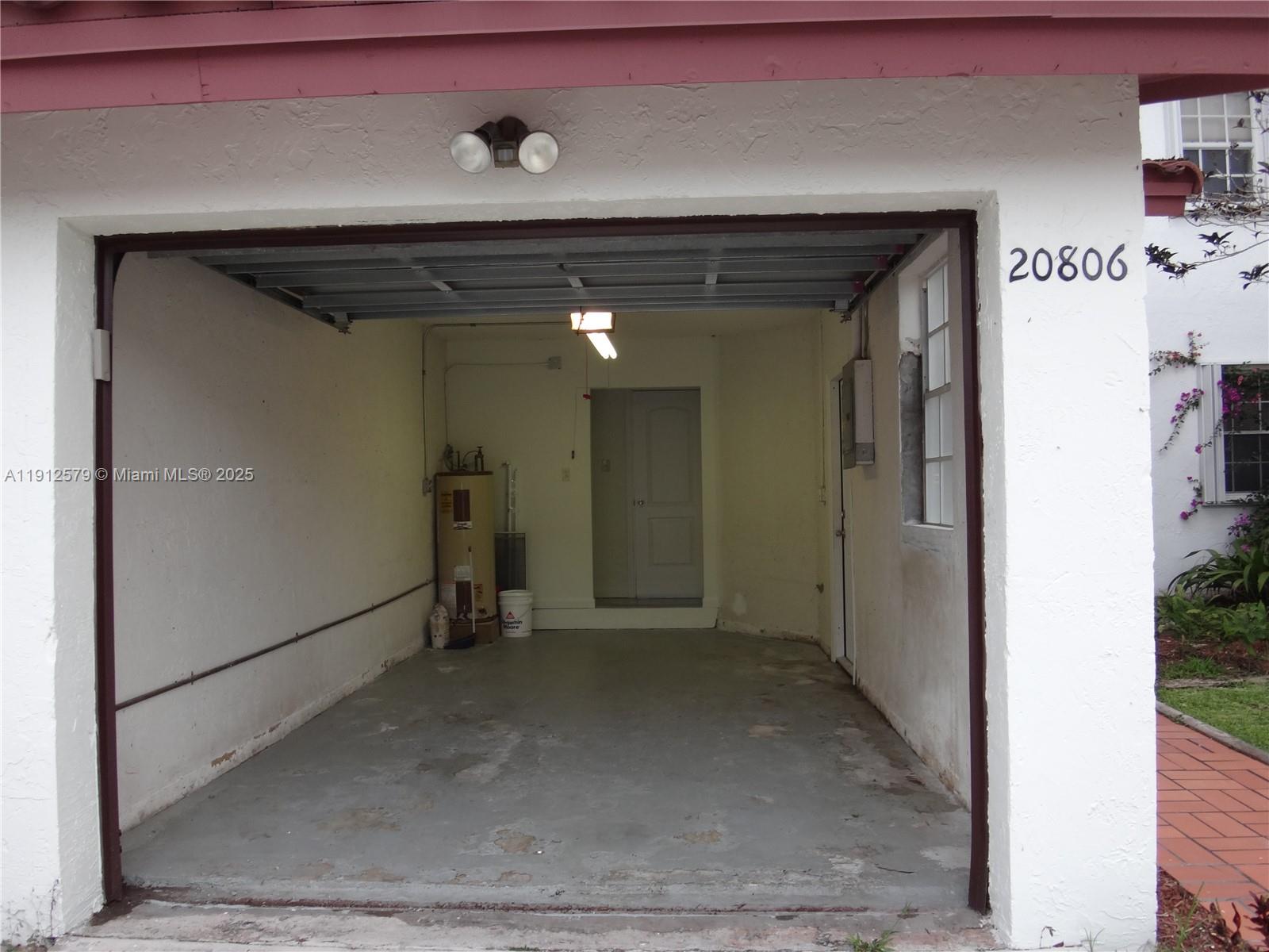 SAGA BAY TOWNHOMES - Residential Lease