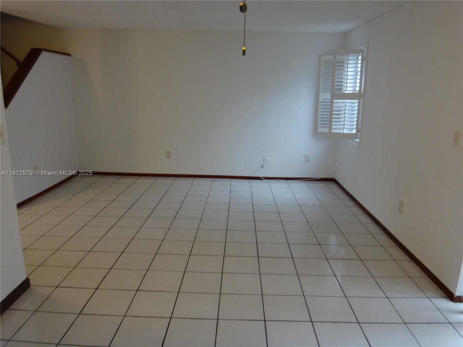 SAGA BAY TOWNHOMES - Residential Lease