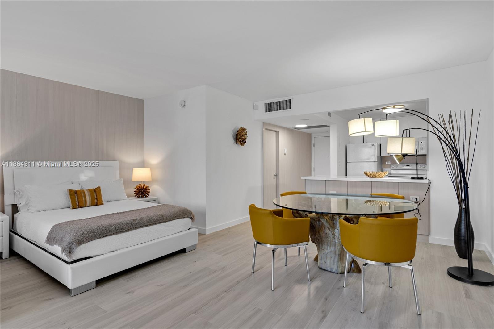 RONEY PALACE CONDO - Residential Lease